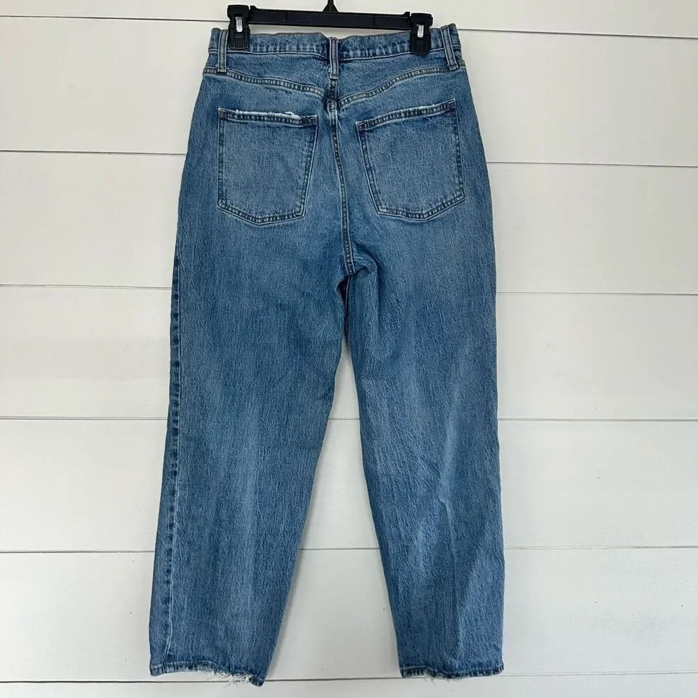 Universal Thread Women’s 8/29 Vintage Straight Jeans - Picture 3 of 6